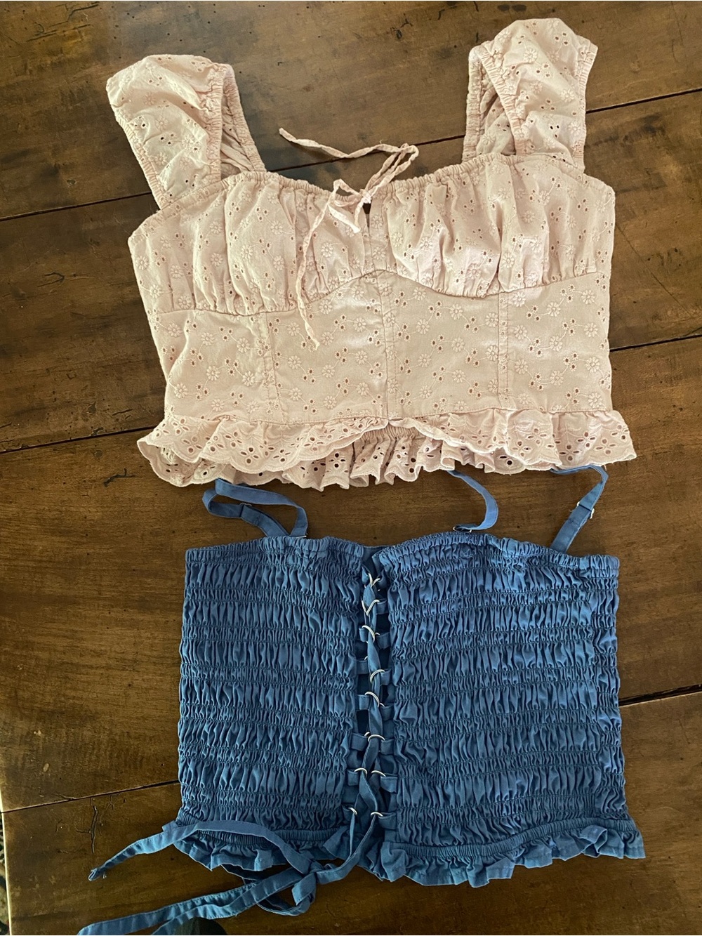 Hollister Pink Eyelet Ruffle Crop & AE Blue Smocked Lace-Up Crop Top - Picture 2 of 11